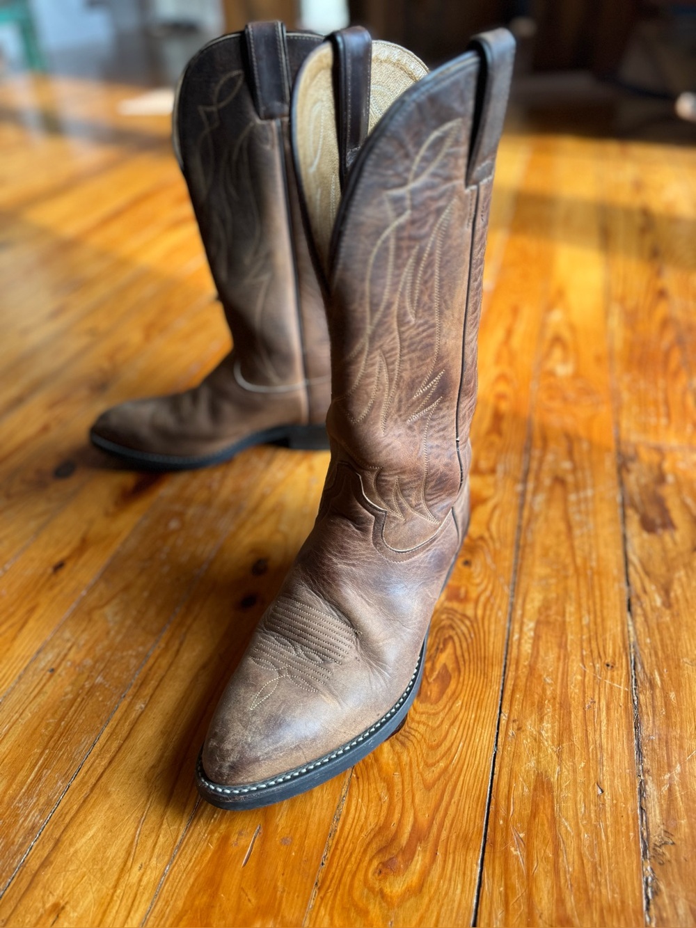Tony Lama Brown Leather Cowboy Boots with Stitched Shaft. Men’s size 8 1/2